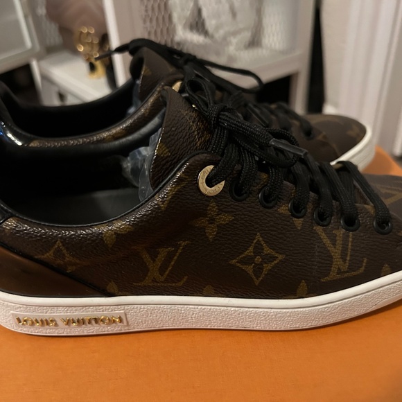 Louise Vuitton Frontrow sneaker - Picture 5 of 8